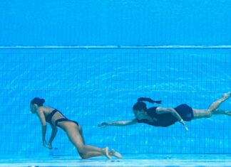 Nadadora se desmayó en el agua en plena competencia