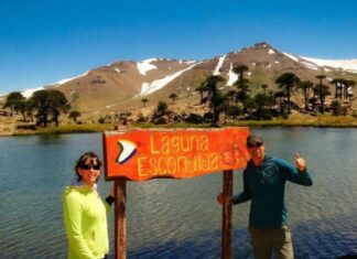 Se enamoraron del volcán y dejaron todo por vivir su sueño en la Cordillera
