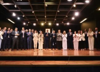 Figueroa renovó su Gabinete y tomó juramento a nuevas autoridades en Neuquén