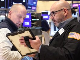 Caen acciones argentinas en Wall Street y el riesgo país supera los 550 puntos