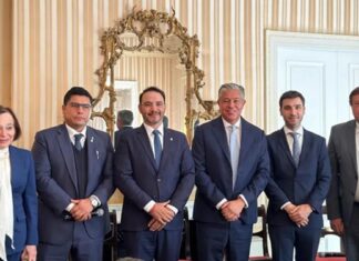 Figueroa promocionó en Estados Unidos inversiones para el desarrollo de Neuquén