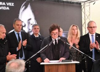 Milei encabezó el acto por la Embajada de Israel y habló de “herida imborrable”