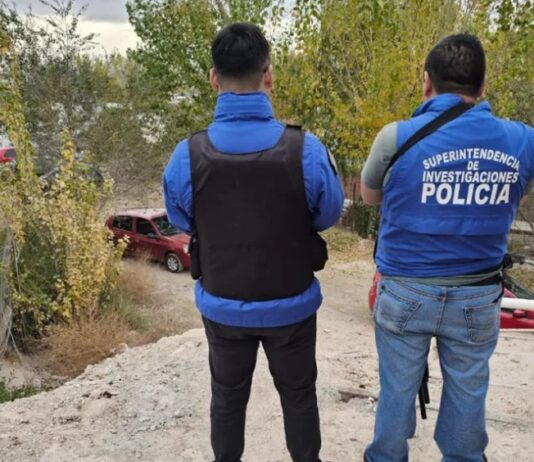 Allanaron una vivienda por estafa con tarjetas y encontraron drogas