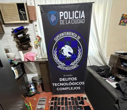 Desbarataron un laboratorio clandestino de celulares en Saavedra
