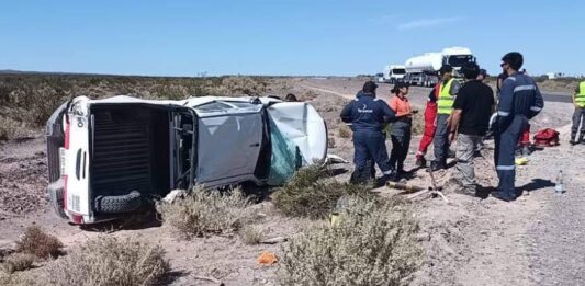 Cinco petroleros heridos en un accidente cerca de Rincón de los Sauces
