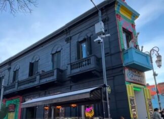 Críticas y desconcierto: Caminito amaneció pintado de negro