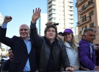 Hay tres personas identificadas por las agresiones durante la caravana de Milei