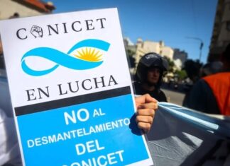 Trabajadores del CONICET protestan por salarios de pobreza