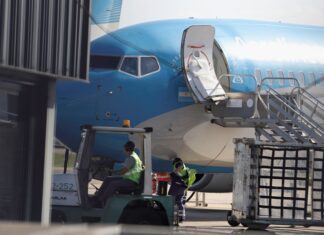 Más de 10 mil pasajeros perjudicados por el paro de controladores