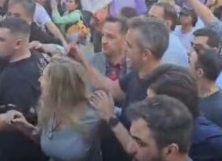 Karina Milei y Martín Menem evacuados entre golpes y empujones en Corrientes