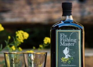 El licor de proyección internacional elaborado en Villa Meliquina