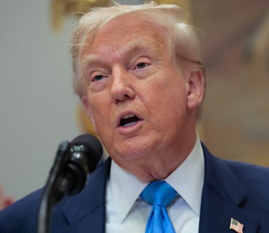 Trump ordenó el despliegue de submarinos nucleares