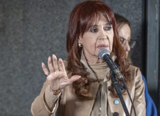 La Cámara Nacional Electoral revocó el fallo que habilitaba a Cristina Kirchner a votar en octubre