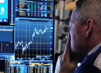 Bonos en caída y dólar al alza: el riesgo país alcanza máximos de 11 meses