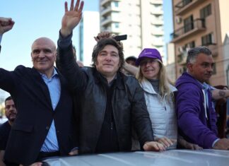 Operativo propio: 500 militantes custodian a Milei en el cierre de campaña en Moreno