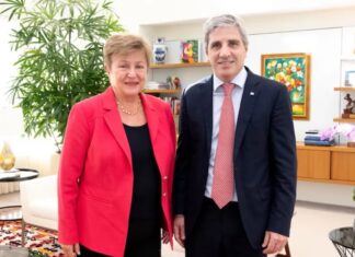 El FMI volvió a pedirle a la Argentina que acumule reservas y destacó la baja de la inflación