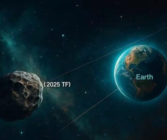 El asteroide 2025 TF se acercó a la Tierra a 400 km de distancia
