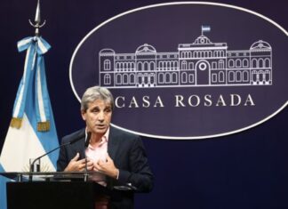 Caputo anticipa una baja del impuesto a las Ganancias en la próxima reforma tributaria