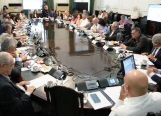 La UBA va a la Justicia para exigir que Milei cumpla la Ley de Financiamiento Universitario