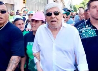 Moyano desplazó a cuatro dirigentes de Camioneros en plena interna gremial