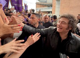 Milei en Córdoba: “No aflojen, La Libertad Avanza o la Argentina retrocede”