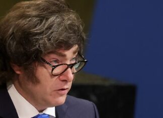 El Gobierno enviará en diciembre las reformas laboral y tributaria al Congreso