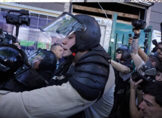 Jubilados volvieron a las calles y hubo enfrentamientos con la policía