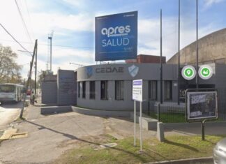 Un nene grave después de que se le cayera encima un arco de handball