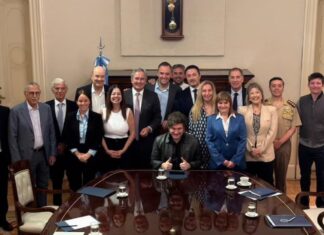 Milei abre la puerta a flexibilizar las restricciones de viajes para ministros