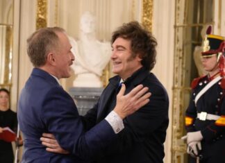 Primer contacto oficial entre Milei y Peter Lamelas, el nuevo embajador de EE.UU. en Argentina