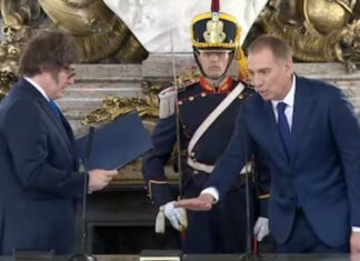 Diego Santilli juró como ministro y prometió trabajar con los gobernadores