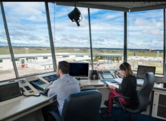 Controladores aéreos lanzan un paro y complican los vuelos por las Fiestas