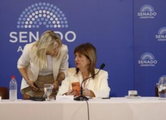 Bullrich busca cerrar el dictamen de la reforma laboral y llevarla al recinto la próxima semana