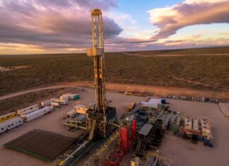 El Gobierno incorporará inversiones petroleras y gasíferas al RIGI tras un pedido de Neuquén