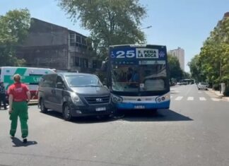 Choque en Parque Chacabuco: 15 heridos tras un fuerte accidente