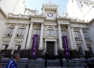 El Banco Central compró dólares y puso en marcha su plan para acumular reservas