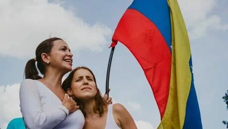 Machado promete regresar a Venezuela en un contexto de cambios políticos
