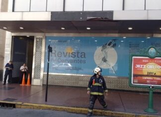 Evacuaron el Teatro Cervantes por un temblor en el edificio