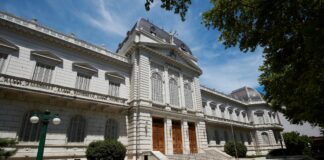 Excarcelaron a los padres acusados por la muerte de una bebé en La Plata