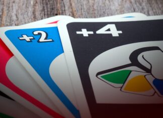 Fin del debate: UNO prohíbe acumular +2 en partidas oficiales