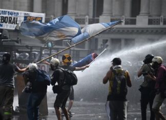 El tuit de Milei tras los incidentes en Congreso: «Del otro lado tenemos esto»