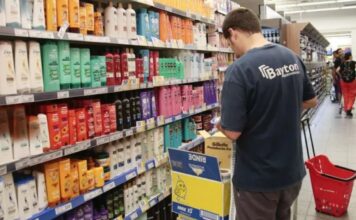 Desde ahora, si vas al súper verás un QR obligatorio en la entrada