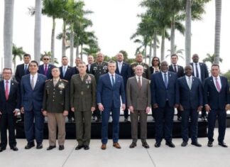 Defensa: Presti firmó un acuerdo regional con EE.UU. en una cumbre militar en Miami