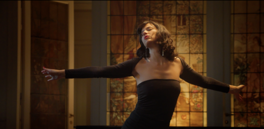 Lola Parda expande su lenguaje artístico con «América» y presenta «Dolores»: un viaje entre música, cine y emoción