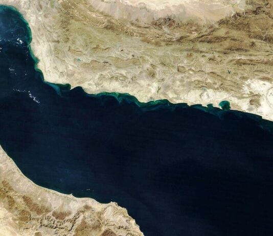 Tensión en Ormuz: Irán retoma el control y limita la circulación marítima