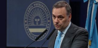 Revelan el esquema de contratos con la productora vinculada a la causa de Adorni