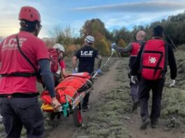Rescataron a una mujer herida en la cordillera tras un operativo en terreno de difícil acceso