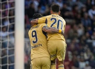 Golpe de autoridad en Santiago: Boca lo dio vuelta en minutos y quedó a un paso de la cima
