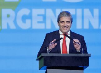 Caputo confirmó un proyecto de inversión por más de US$10.000 millones en Vaca Muerta