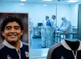 Juicio por Maradona: la autopsia expuso signos de agonía prolongada y múltiples fallas orgánicas
